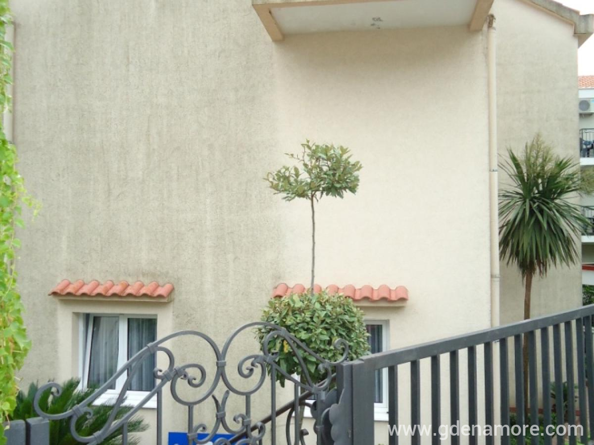 Vila Monte, privatni smeštaj u mestu Budva, Crna Gora